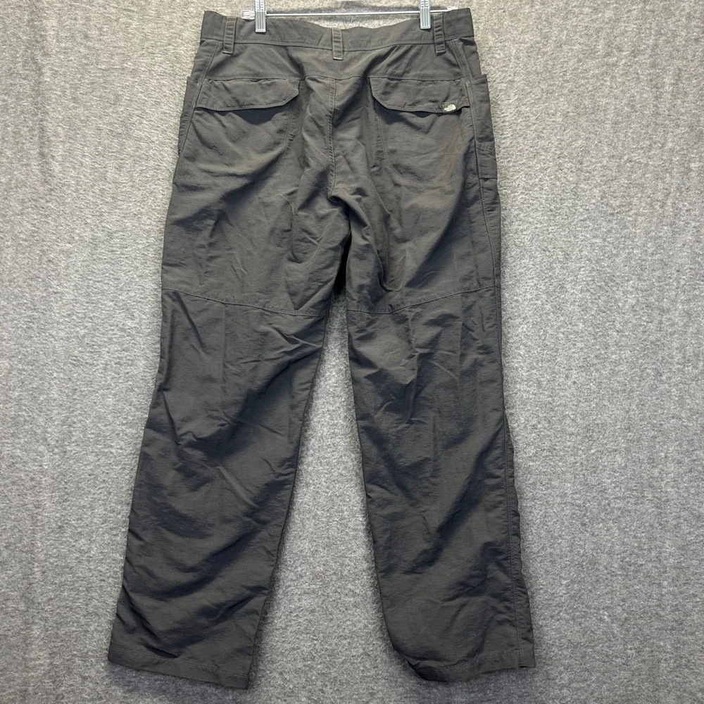 The North Face Mens Gray Nylon Hiking Cargo Pants Straight Leg Size 36 Regular